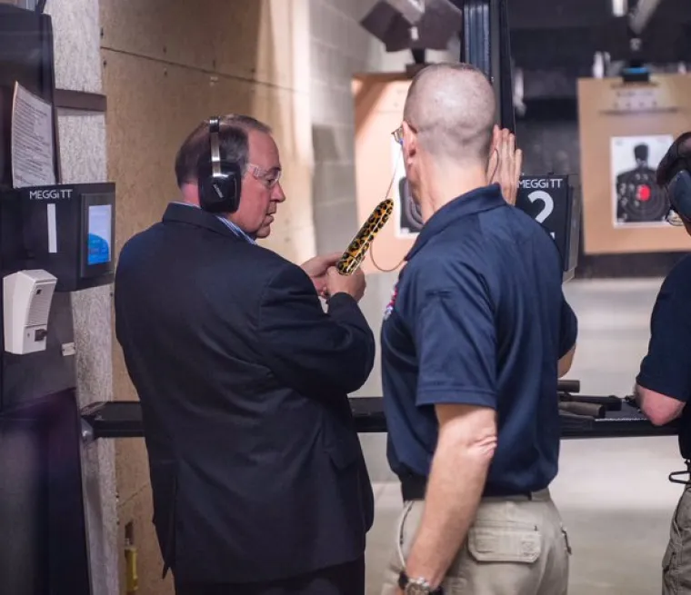 Američki političari obožavaju penise i sve će učiniti za njih