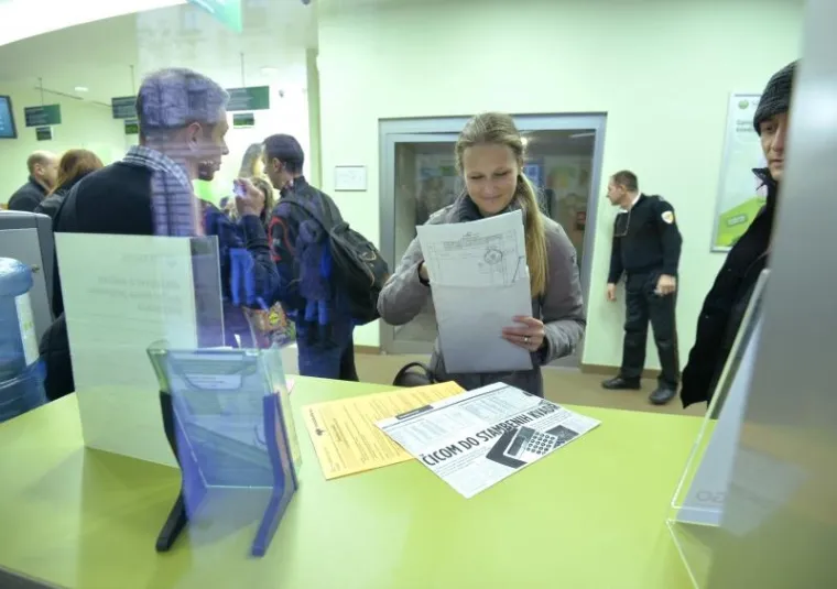 Članovi udruge Franak okupirali &scaron;altere poslovnice Sberbanke