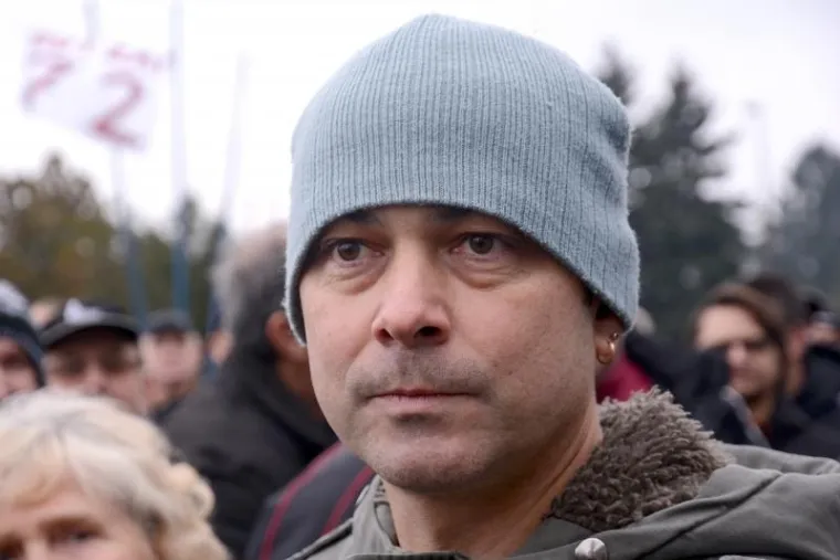 SVI ZA 72: Ogorčeni radnici zbog otkaza iza&scaron;li na cestu