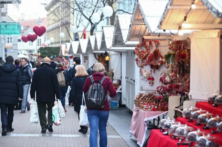 Advent u Zagrebu čaroban je i bez snijega