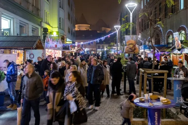 Advent u Zagrebu čaroban je i bez snijega