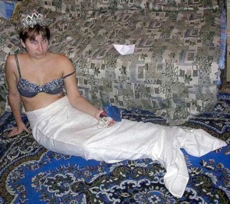 Kako prepoznati očajnu curu? Između ostalog, ako vam &scaron;alje ovakve slike