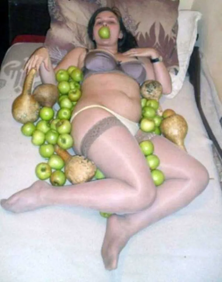 Kako prepoznati očajnu curu? Između ostalog, ako vam &scaron;alje ovakve slike