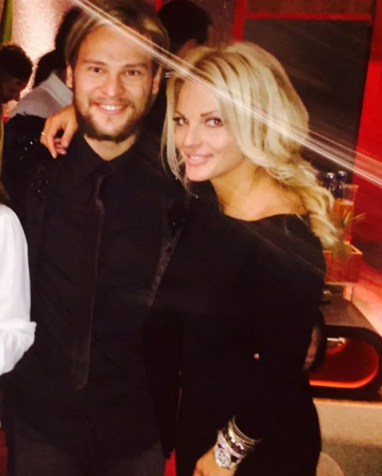 Pogledajte s kim su prve 'sebiće' opalili superfinalisti Big Brothera!