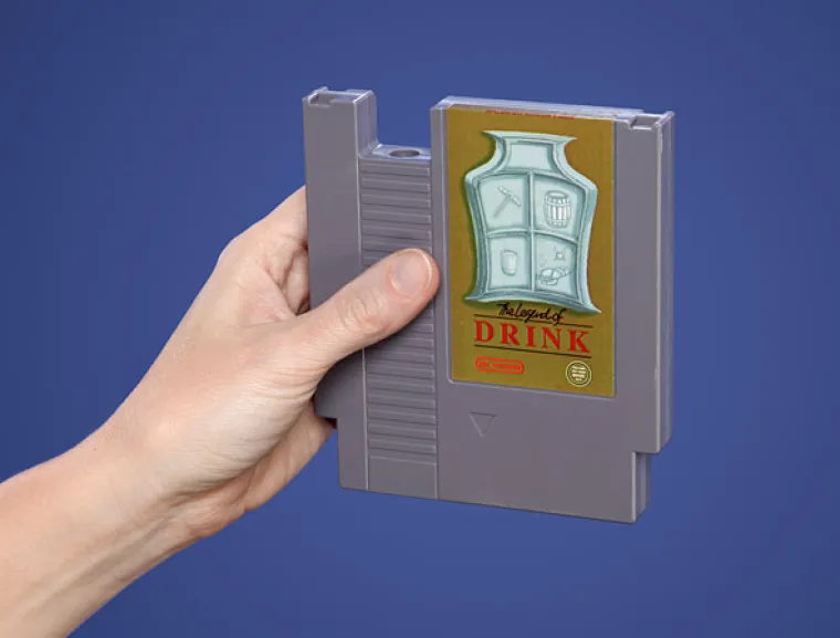 Pljoska u obliku Nintendo igrice