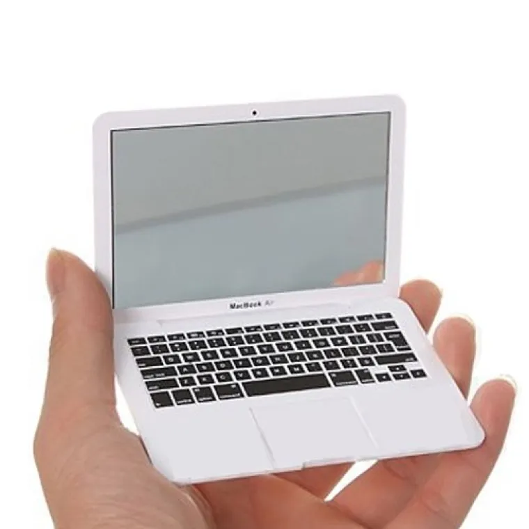 Ogledalce u obliku malog laptopa
