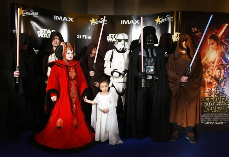U Cinestaru trgovačkog centra Arena u Zagrebu održana je svečana premijera sedmog nastavka filmskog serijala 'Ratovi zvijezda: Sila se budi' na koju su došli brojni poznati iz društvenog života.
