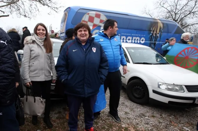 Zdravka Mamića ispred zatvora dočekalo oduševljeno mnoštvo