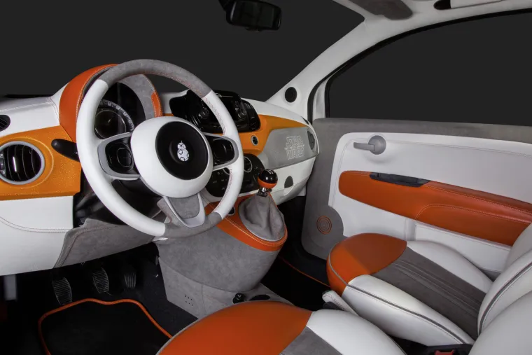 Interijer je također uređen po uzoru na prepoznatljive detalje iz Star Warsa.