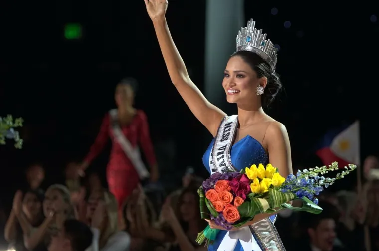 Krunu joj je predala Paulina Vega Dieppa iz Kolumbije.