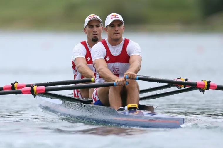 Martin i Valentin Sinković (veslanje, dvojac na pariće, M2x) - SP Aiguebelette, FRA  30.8.-6.9. &ndash; 1. mjesto