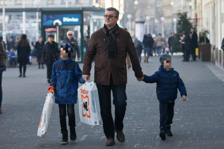 Nakon &scaron;to su obavili kupovinu krenuli su kući.