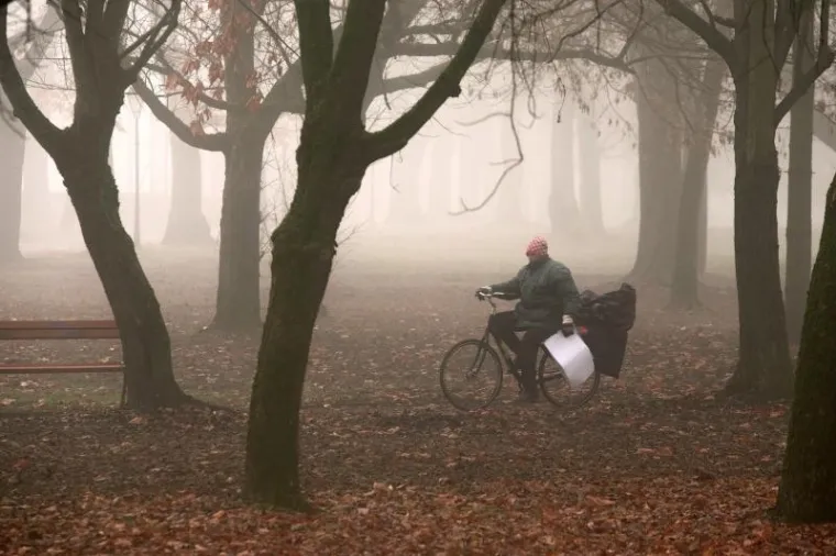 TO SE ZOVE MAGLA: Osječani ne vide prst pred nosom