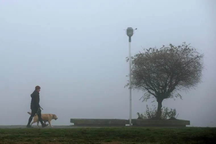 TO SE ZOVE MAGLA: Osječani ne vide prst pred nosom