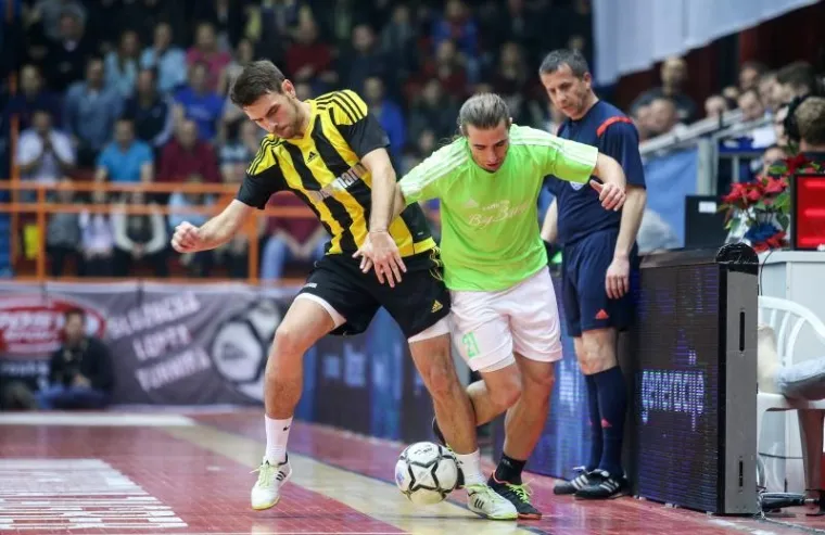 Na 45. izdanju legendarnog malonogometnog turnira Kutija &scaron;ibica slavila je momčad CB Dobermann koja je u finalu s 1:0 pobijedila Big Bang Team