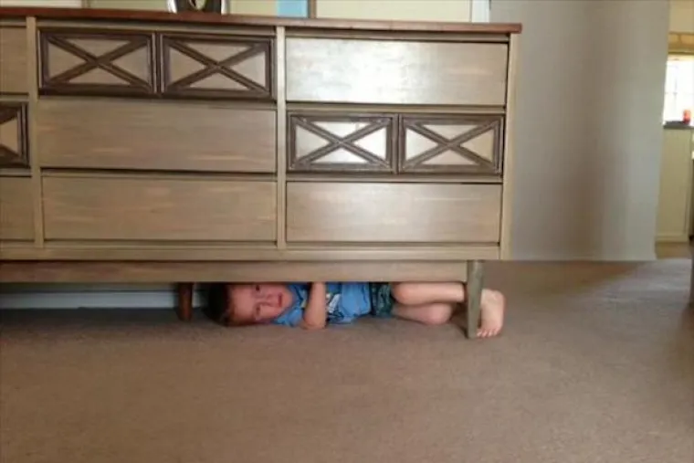 Znatiželjni klinci gurali nos tamo gdje mu nije mjesto pa zapeli u najčudnijim situacijama