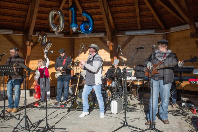 Nova godina u Fužinama već tradicionalno proslavljena točno u podne