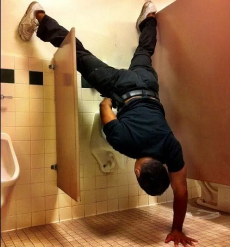 Stvari koje se događaju u javnim toaletima stvarno su nečuvene