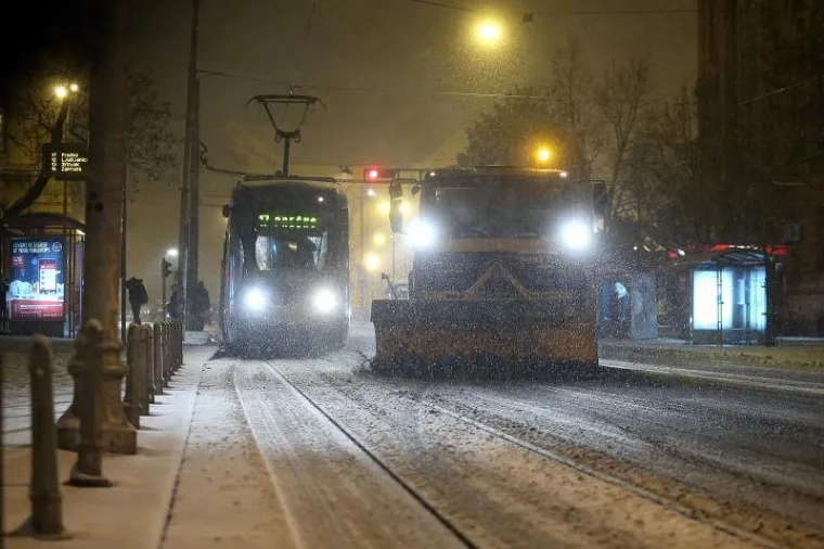 PREKRASNI PRIZORI: Prvi ovogodi&scaron;nji snijeg zabijelio Zagreb
