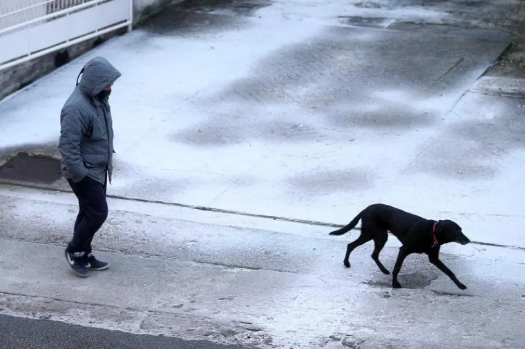 PREKRASNI PRIZORI: Prvi ovogodi&scaron;nji snijeg zabijelio Zagreb