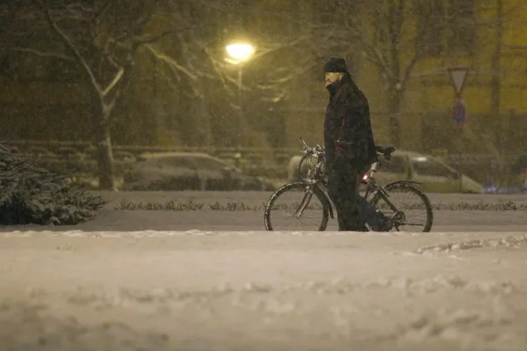 PREKRASNI PRIZORI: Prvi ovogodi&scaron;nji snijeg zabijelio Zagreb