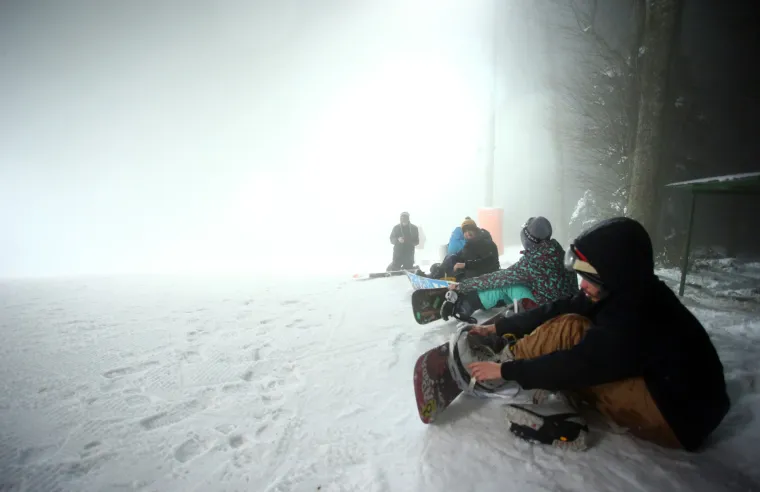Otvorena sezona noćnog skijanja na Sljemenu