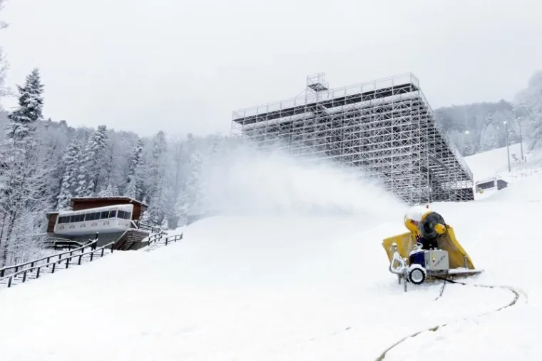 KRENULO JE SKIJANJE NA SLJEMENU: Evo kako izgleda staza