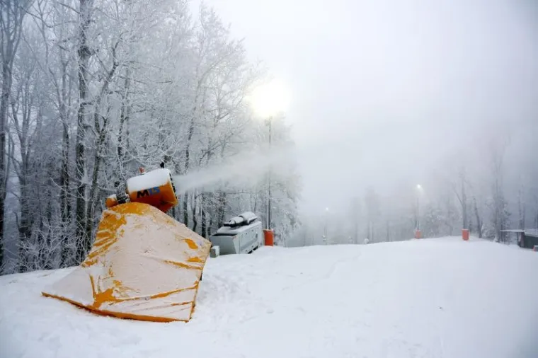 KRENULO JE SKIJANJE NA SLJEMENU: Evo kako izgleda staza