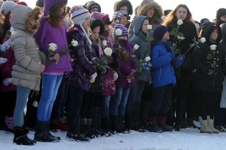 TUŽNO DA PUCA SRCE: Posljednji ispraćaj braće koja su se utopila igrajući se na zaleđenom ribnjaku