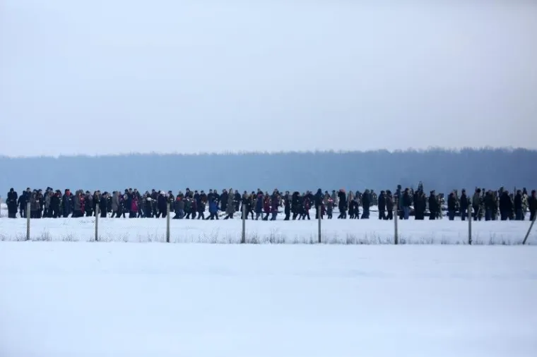 TUŽNO DA PUCA SRCE: Posljednji ispraćaj braće koja su se utopila igrajući se na zaleđenom ribnjaku
