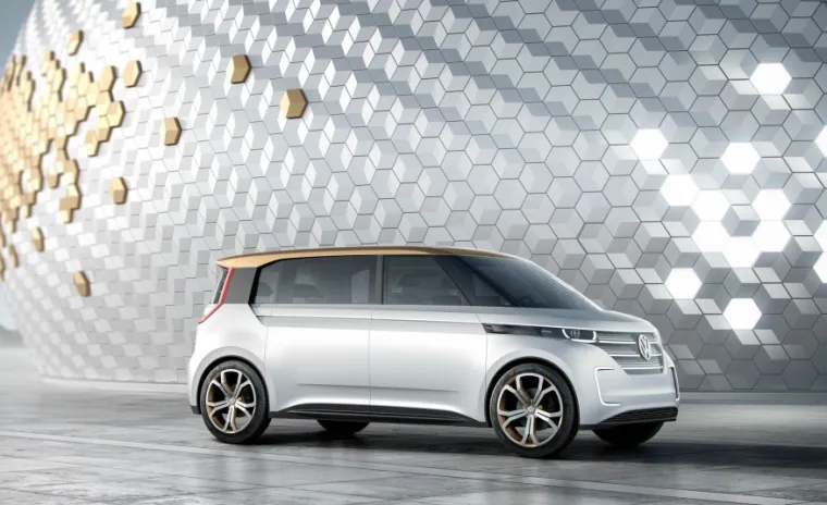 Usporedo s Budd-e modelom Volkswagen je razvio i HMI (Human Machine Intercafe), prvo sučelje takve vrste u automobilu.