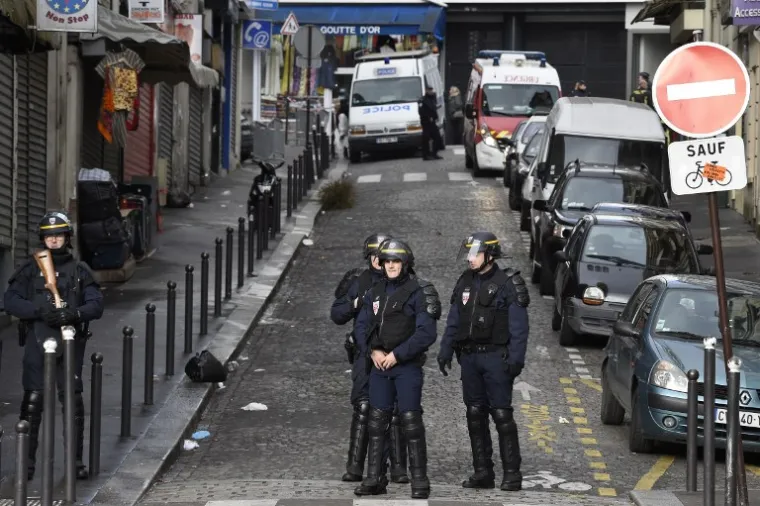 Uletio u policijsku postaju i vikao "Allahu Akbar"