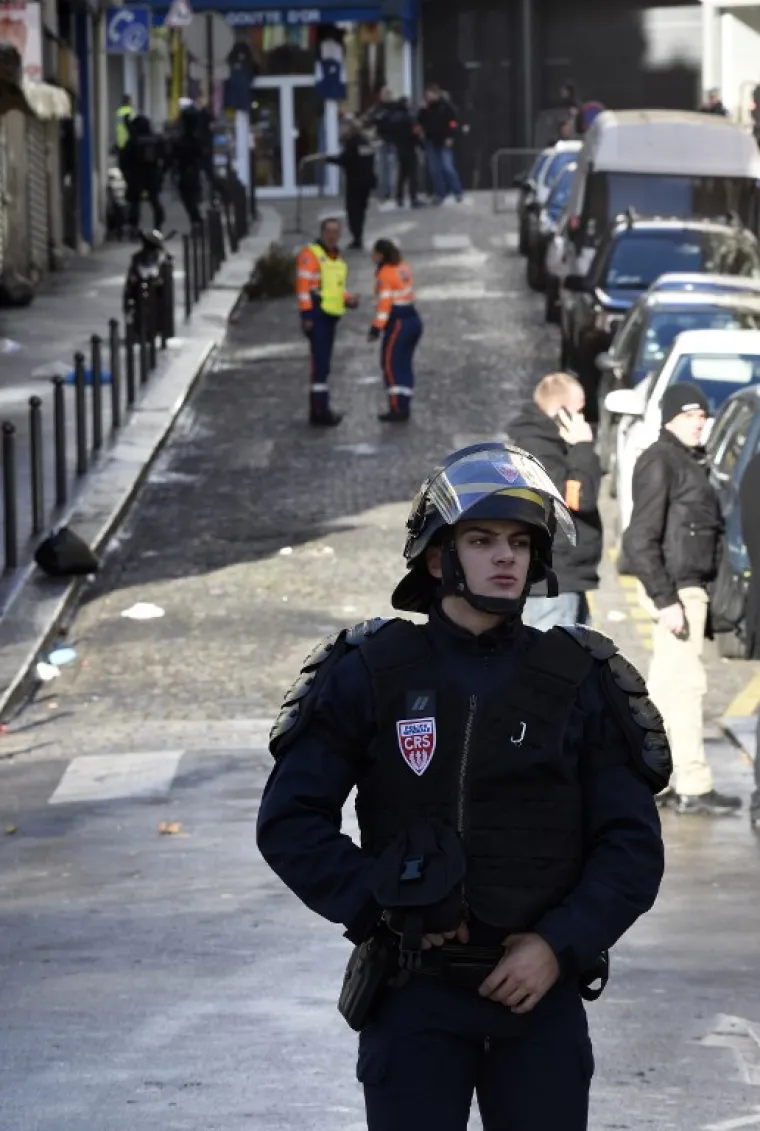 Uletio u policijsku postaju i vikao "Allahu Akbar"
