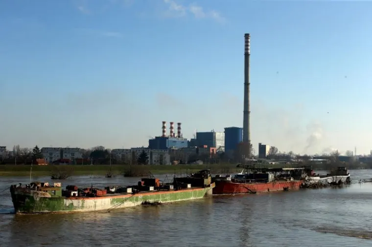 PRIZORI IZ ZAGREBA: Nabujala Sava se izlila iz korita