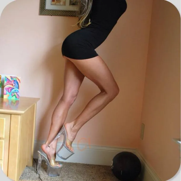 IMAMO IZAZOV ZA VAS! Pogodite koliko joj je godina, sigurno ćete pogriješiti