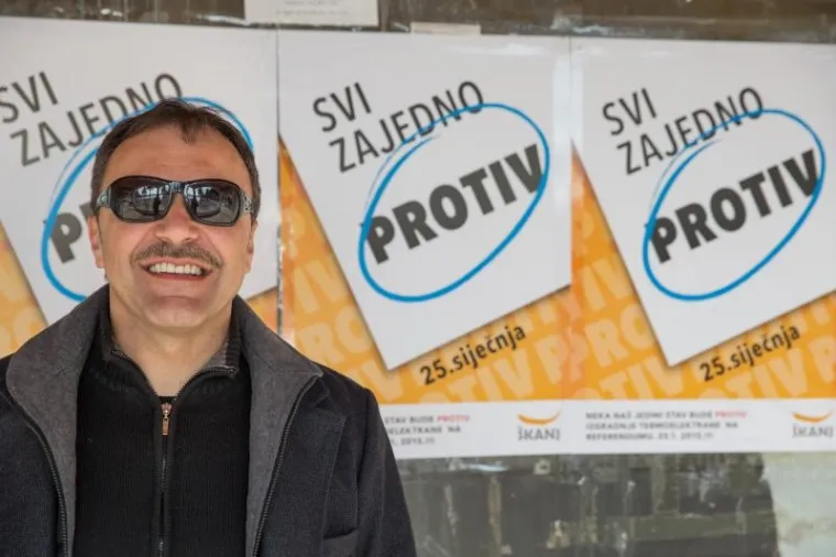 Ministarstvo unutarnjih poslova - Vlaho Orepić 

Rođen je 16. studenog 1968. Zavr&scaron;io je Zapovjedno-stožernu &scaron;kolu Blago Zadro u Zagrebu - pomorski smjer, na Pomorskom fakultetu u Dubrovniku stekao je zvanje diplomiranog inženjera pomorskog prometa, a na Kineziolo&scaron;kom fakultetu u Zagrebu  zvanje vi&scaron;eg sportskog trenera. Bio je prvi ratni zapovjednik luke Ploče. Nakon toga je bio u ZP Split, u Operativnoj Grupi Sinj, gdje je bio pomoćnik načelnika Stožera za operativne poslove.
Nakon rata vratio se u mornaricu gdje je bio zapovjednik Pomorske baze JUG, a iz sustava je iza&scaron;ao 1. srpnja 2014. i to na osobni zahtjev i jer je bio pred premje&scaron;tanjem. Navodno su mu to smjestili moćnici kojima se zamjerio dok je  kao aktivist vodio Udrugu građana &Scaron;kanj koja se žestoko borila protiv gradnje Termoelektrane u Pločama.