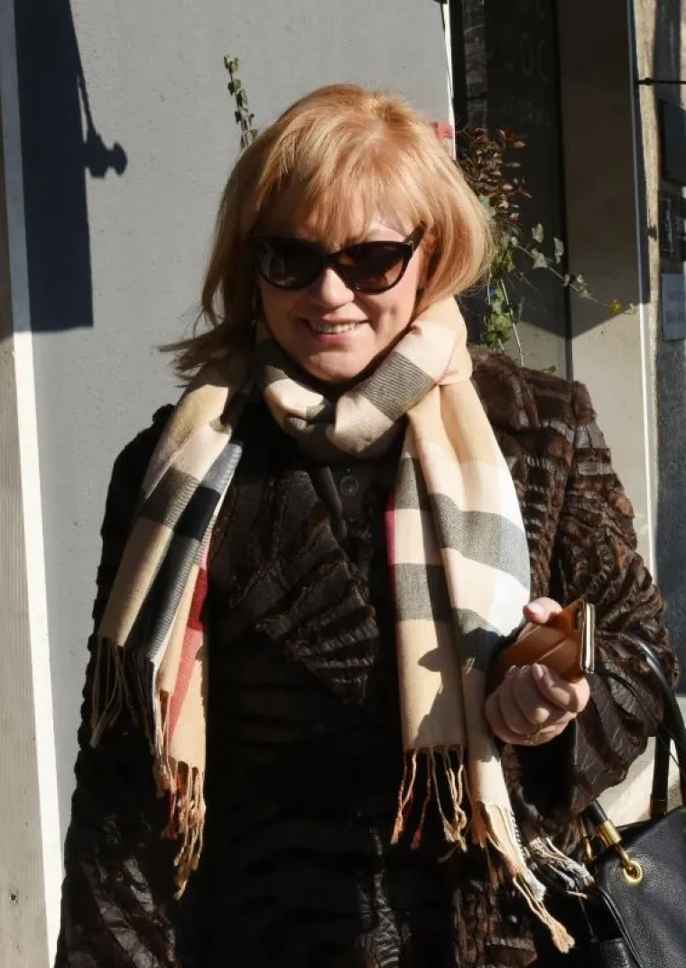 Ministarstvo socijalne politike i mladih &ndash; Bernardica Juretić
Biv&scaron;a časna sestra koja je postala poznata svojim angažmanom u borbi protiv ovisnosti. 2001. godine vratila se u svjetovni život u kojem je nastavila borbu protiv ovisnosti.
Osnivačica je zajednice "Susret" i centra "Bernardica s vama". 
Rođena je 18.08. 1963. godine u Srijanima, a nakon zavr&scaron;ene srednje medicinske &scaron;kole zavr&scaron;ila studij psihologije na Universita' Pontificia Salesiana u Rimu. Magistrirala je odgojne znanosti, smjer psihologija na Universita' Pontificia Salesiana.
Bila je predstojnica Vladinog Ureda za suzbijanje droge.