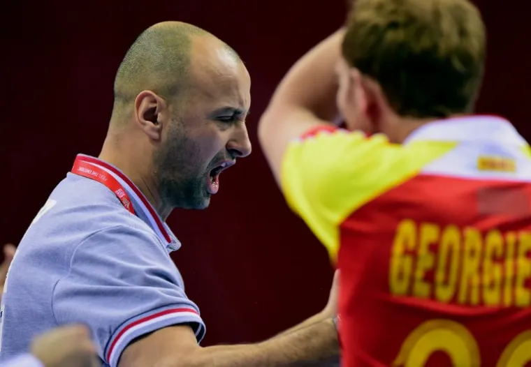 Hrvatski rukometa&scaron;i su u prvoj utakmici drugog kruga igrali protiv Makedonije, a obje su reprezentacije imale veliku podr&scaron;ku s tribina.