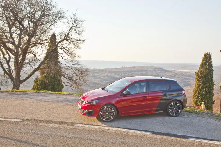 STVOREN ZA BRZINE: Evo kako izgleda nova Peugeotova zvijezda 308 GTi