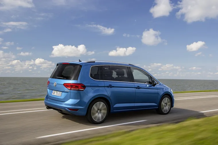 VOLKSWAGEN TOURAN: Evo kako izgleda najbolji kompaktni monovolumen