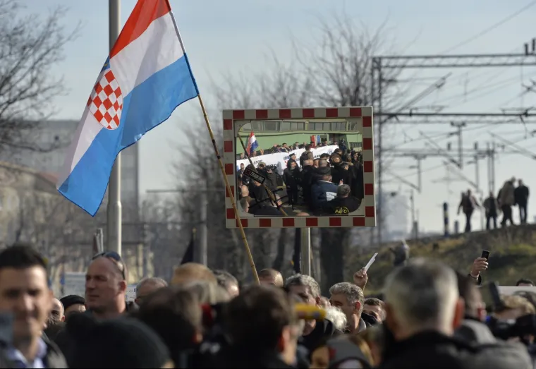 Prosvjed zbog privremenog oduzimanja koncesije televiziji Z1