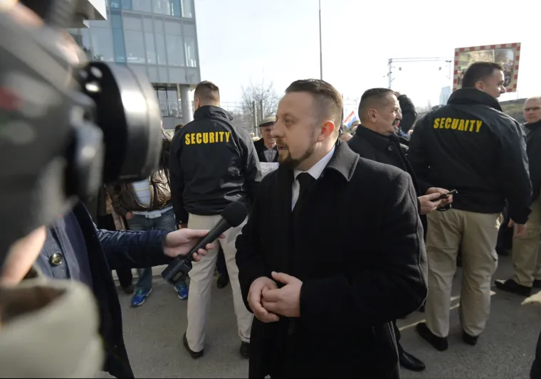 Prosvjed zbog privremenog oduzimanja koncesije televiziji Z1