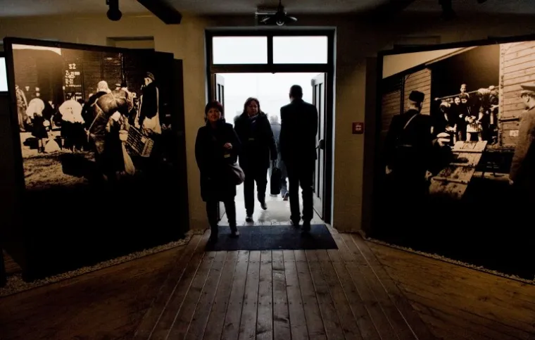 U Slovačkoj je u utorak otvoren muzej u znak sjećanja na žrtve holokausta. Muzej je otvoren na mjestu gdje je nekad bio koncentracijski logor. Sered Holokaust muzej, Slovačka.