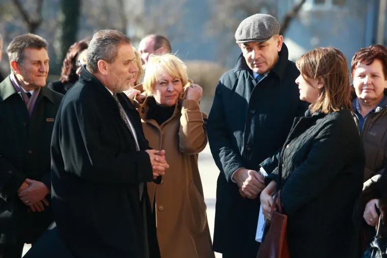 Obitelj i prijatelji na Mirogoju se oprostili od Žuži Jelinek
