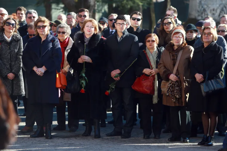 Obitelj i prijatelji na Mirogoju se oprostili od Žuži Jelinek