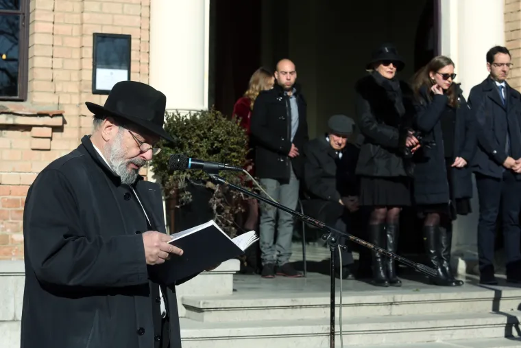 Obitelj i prijatelji na Mirogoju se oprostili od Žuži Jelinek