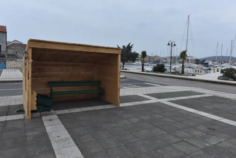 'Vikendica' Mije Crnoje na Murteru