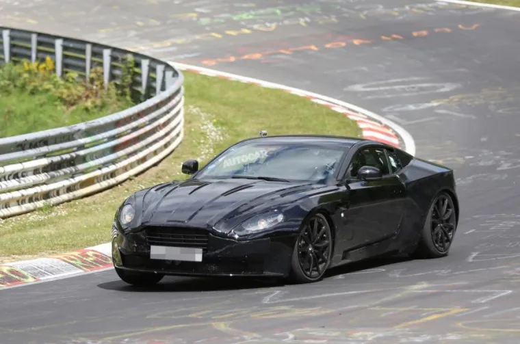 NOVA GENERACIJA: Pogledajte kako izgleda novi Aston Martin DB11