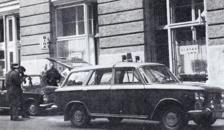 Za posjetitelje je pripremljena i nagradna igra u kojoj će petero najsretnijih dobiti monografiju "Cestovna vozila hrvatske policije 1913.-2014.".