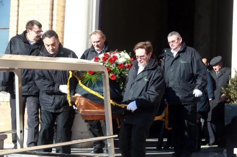 Posljednje 'zbogom' došli su joj reći brojni prijatelji te članovi obitelji.